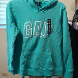 GAP sweatshirt